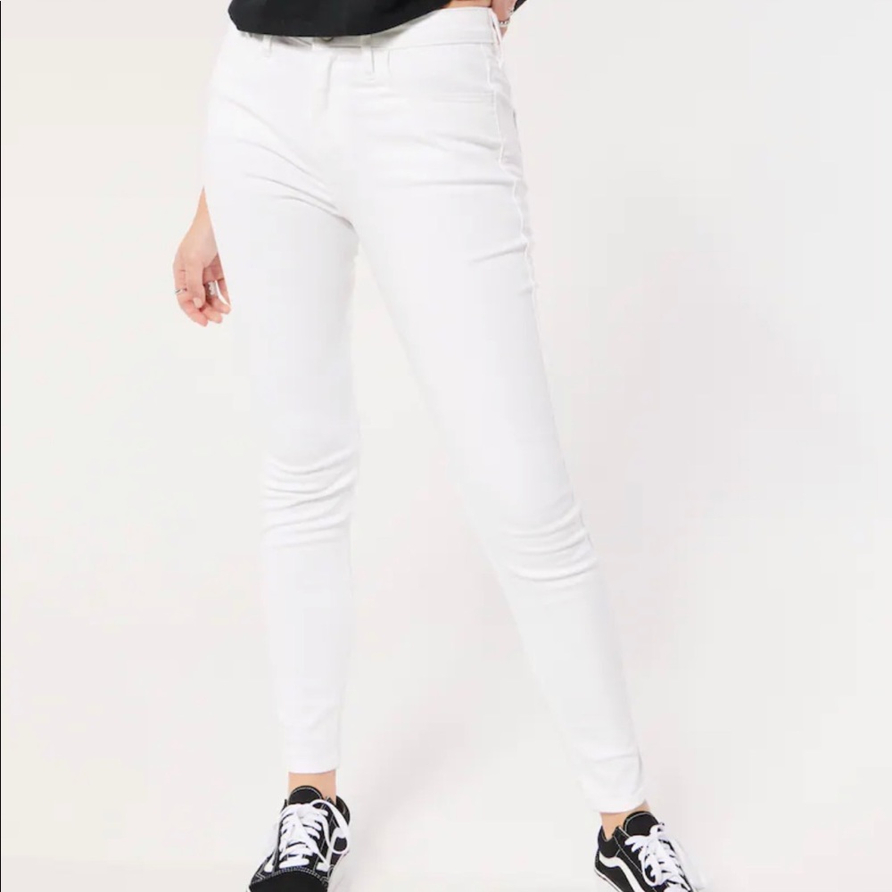 Hollister High-Rise White Super Skinny Pants: Size 0 - Short/Petite